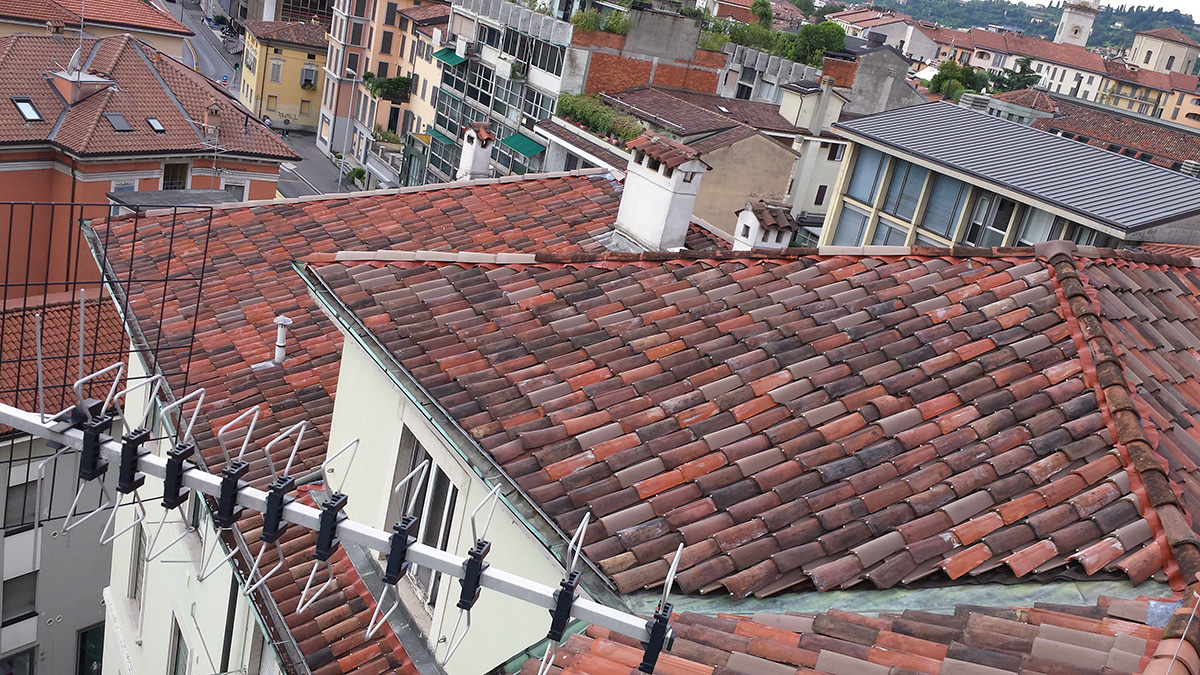 Bergamo – Via Tiraboschi – Risanamento facciate e copertura